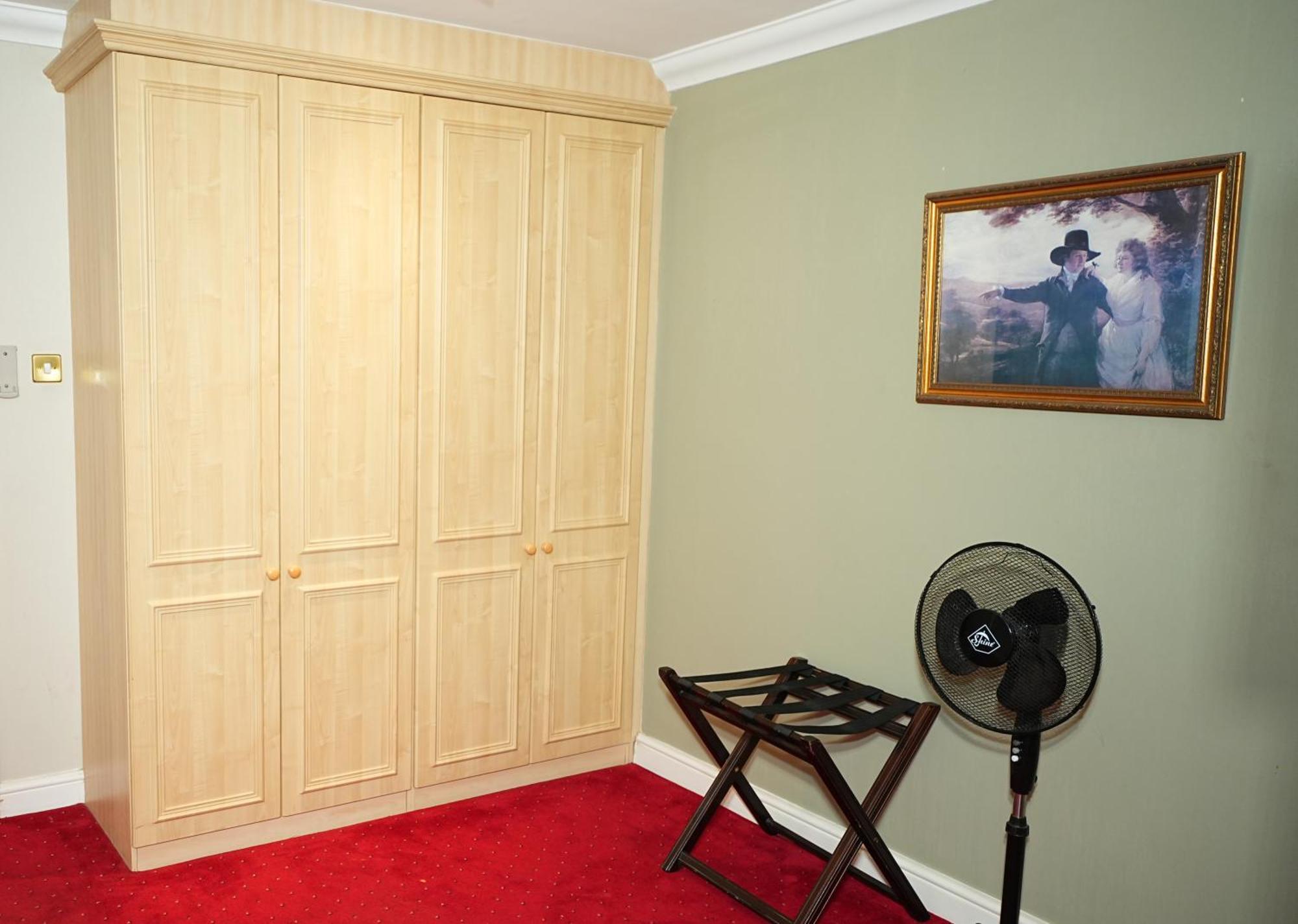 Consort Hotel Rotherham Ngoại thất bức ảnh